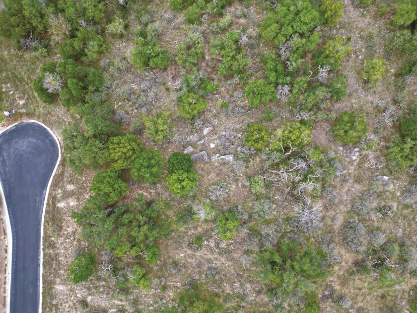 Welcome to your dream property nestled in the heart of Horseshoe - photo 5
