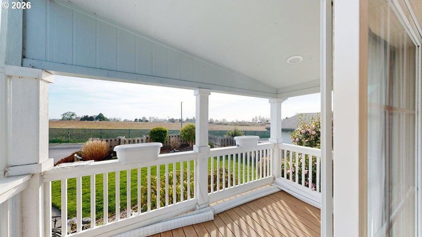 Oceanview living in a gated community. End of the road privacy - photo 14