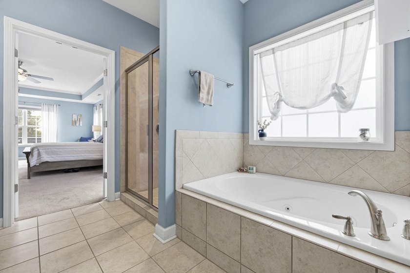 Welcome to this beautifully maintained 4-bedroom, 2-bath, 1 - photo 22