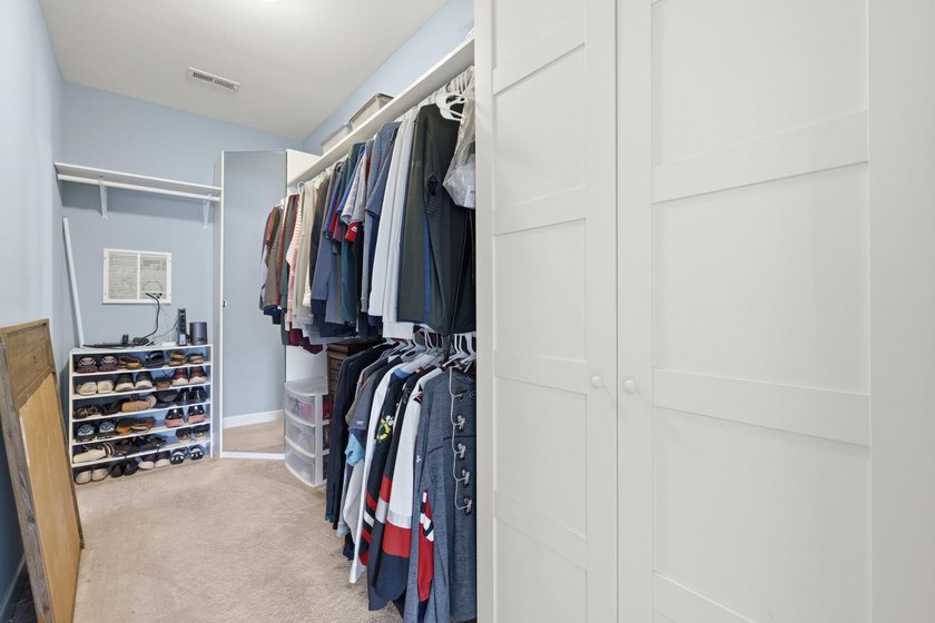 Welcome to this beautifully maintained 4-bedroom, 2-bath, 1 - photo 25