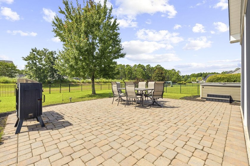 Welcome to this beautifully maintained 4-bedroom, 2-bath, 1 - photo 34