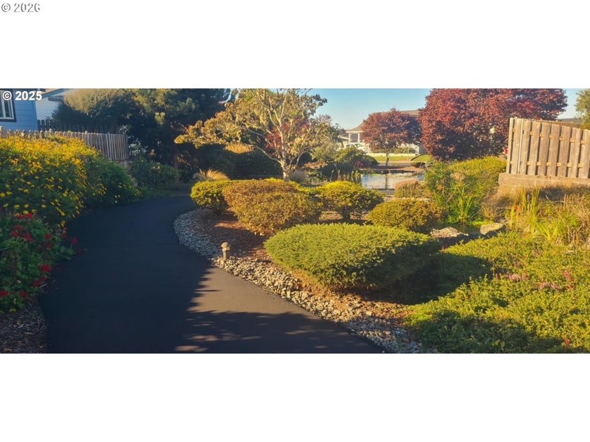 Oceanview living in a gated community. End of the road privacy - photo 34