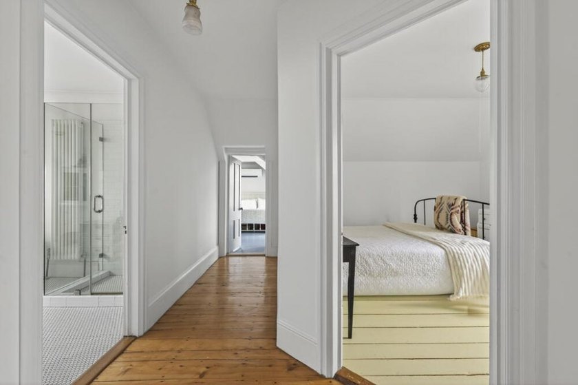 This beautiful Queen Anne style house embodies the perfect blend - photo 34