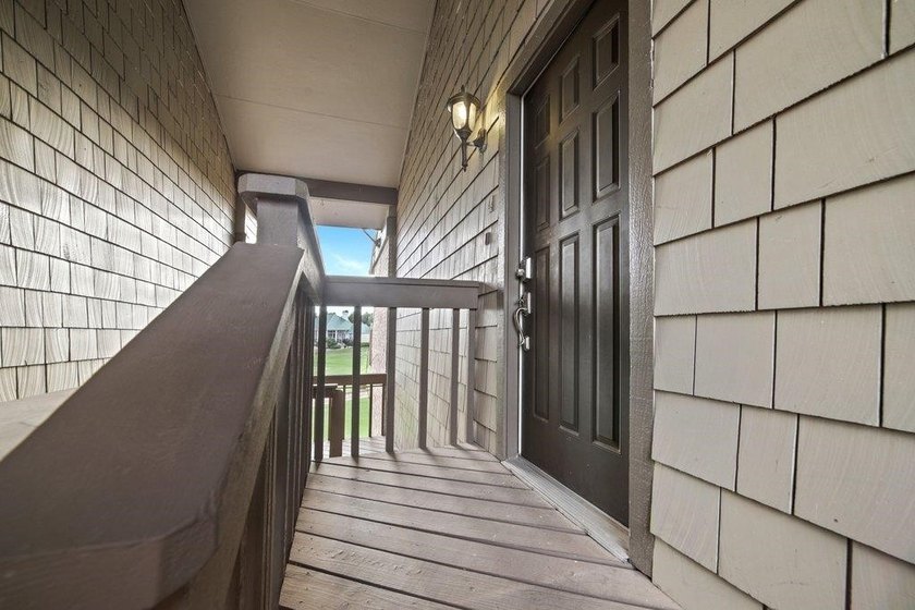 Experience the best of Horseshoe Bay living in this - photo 5