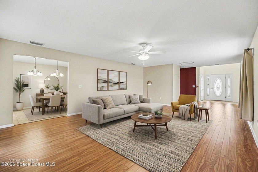 LOCATION, LOCATION, LOCATION! This 4 bed, 2.5 bath, two-car - photo 2