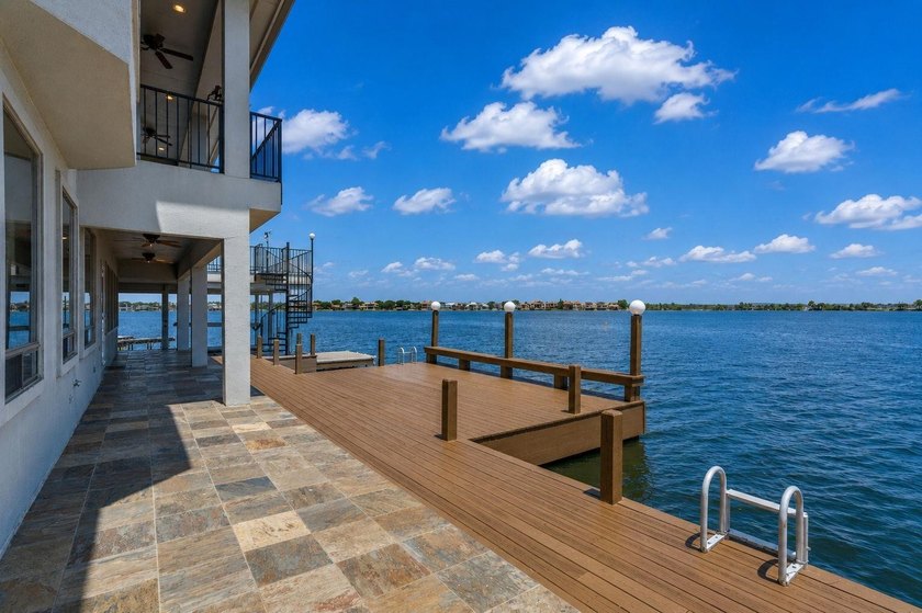 Positioned on 100 feet of prime open waterfront along the shores - photo 8