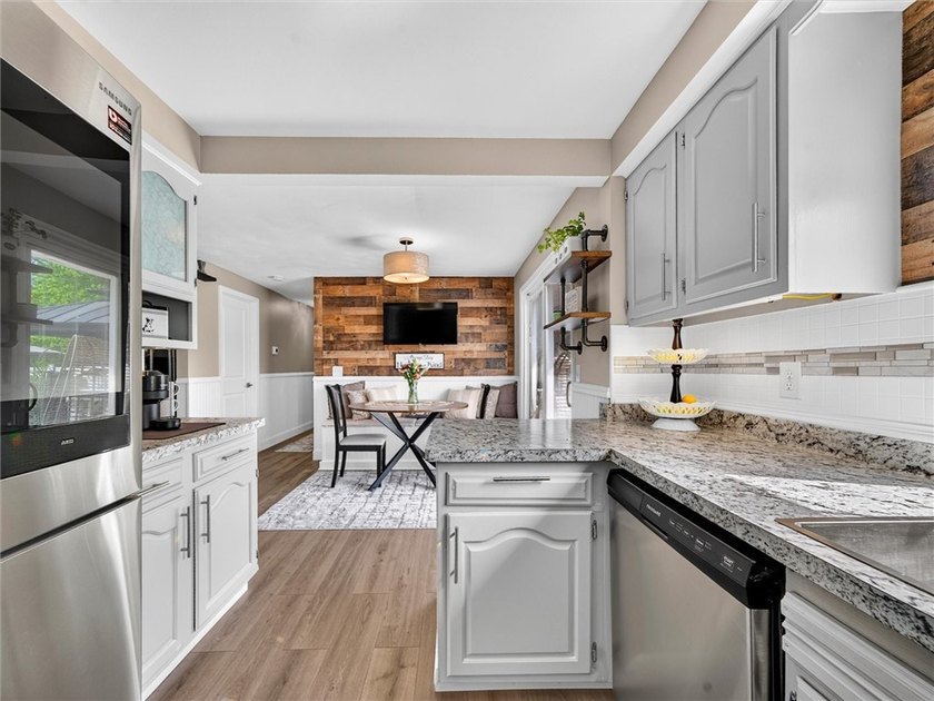 WOW...WOW...WOW! Vacation at Home! This stunning ranch-style - photo 26