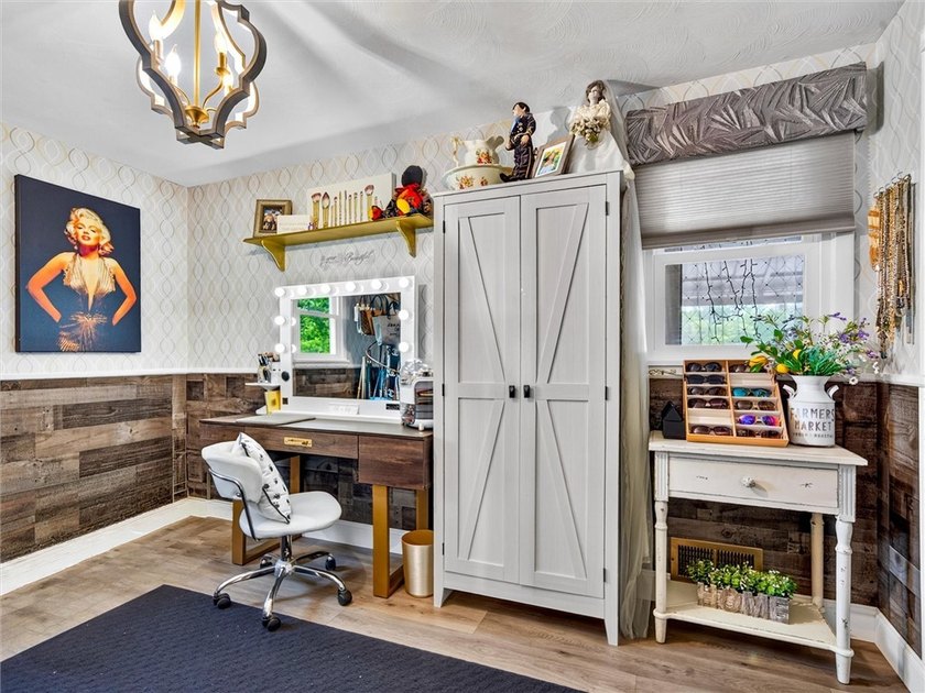 WOW...WOW...WOW! Vacation at Home! This stunning ranch-style - photo 32