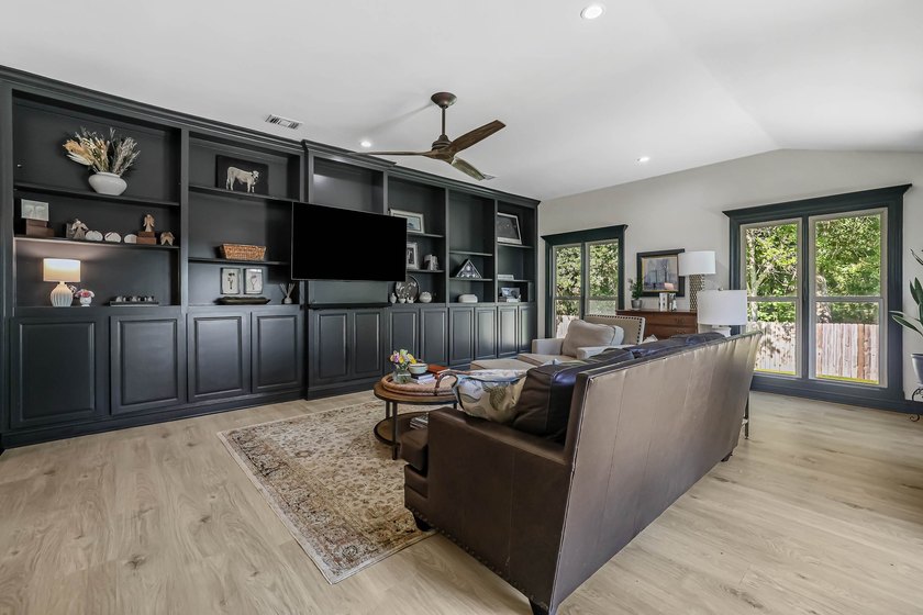 Biloxi DREAM house! Modern features &amp; upgrades with all of the - photo 9