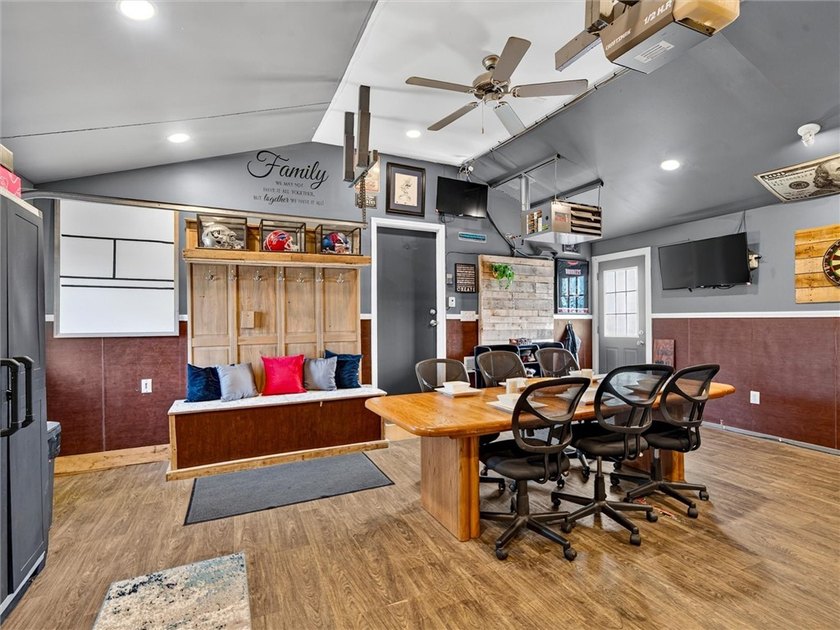 WOW...WOW...WOW! Vacation at Home! This stunning ranch-style - photo 43