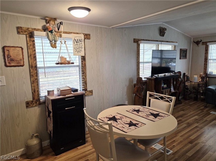 Priced for immediate sale! IMMACULATE, meticulously maintained - photo 11