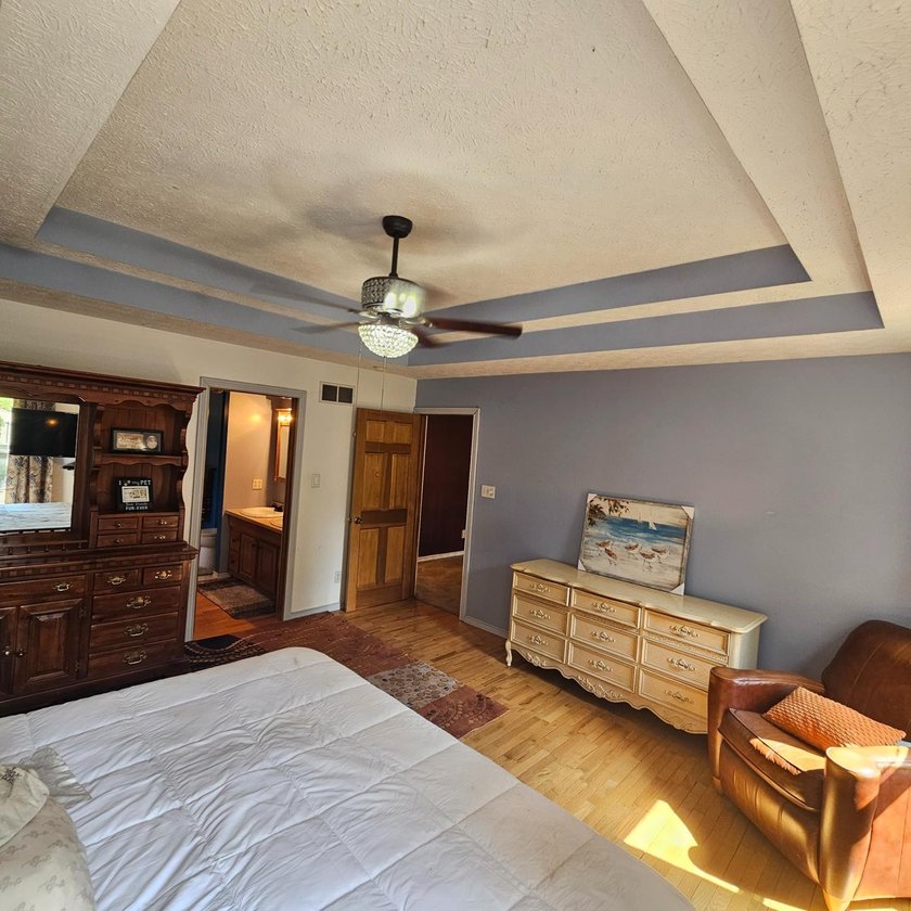 Looking for a spacious 4 bedroom 3.5 bathroom home with a full - photo 22