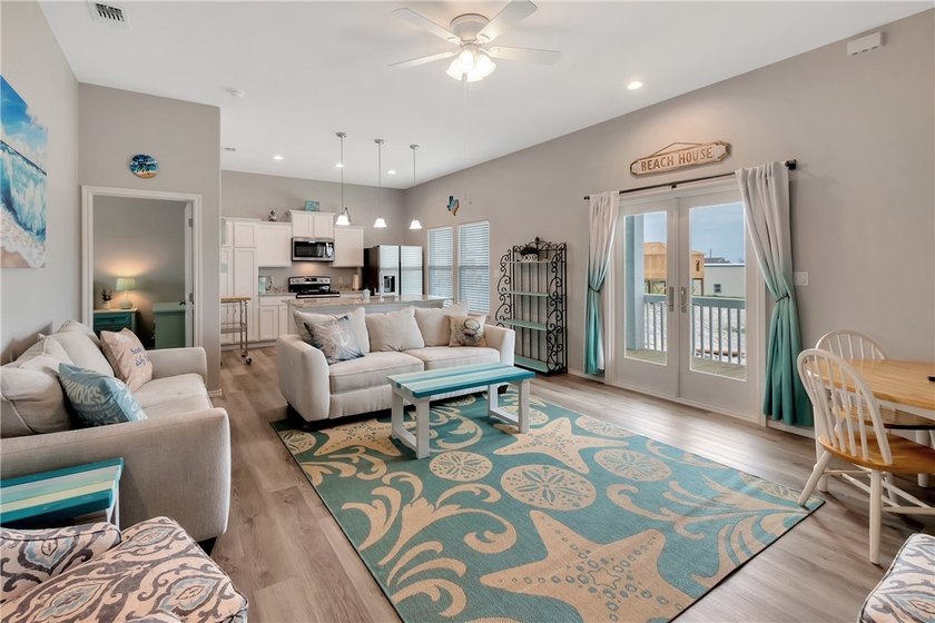 Welcome to *Texas Tides* a beautiful 3 bedroom 2 bath home in - photo 2