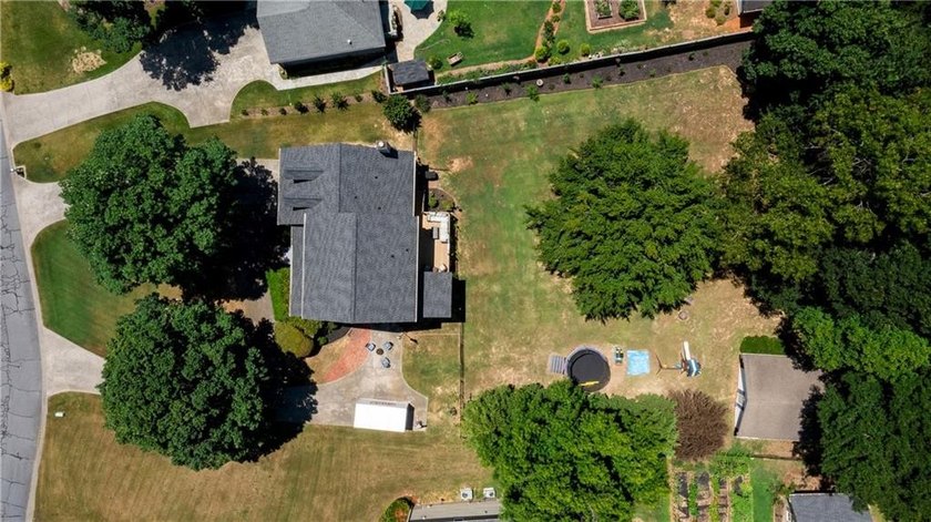 Welcome to 9 Topridge Road in the highly sought-after Spicewood - photo 44