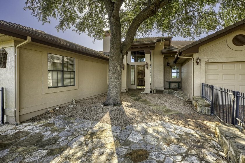 131 Florentine in Applehead West sits on 1.5 lots with stunning - photo 3