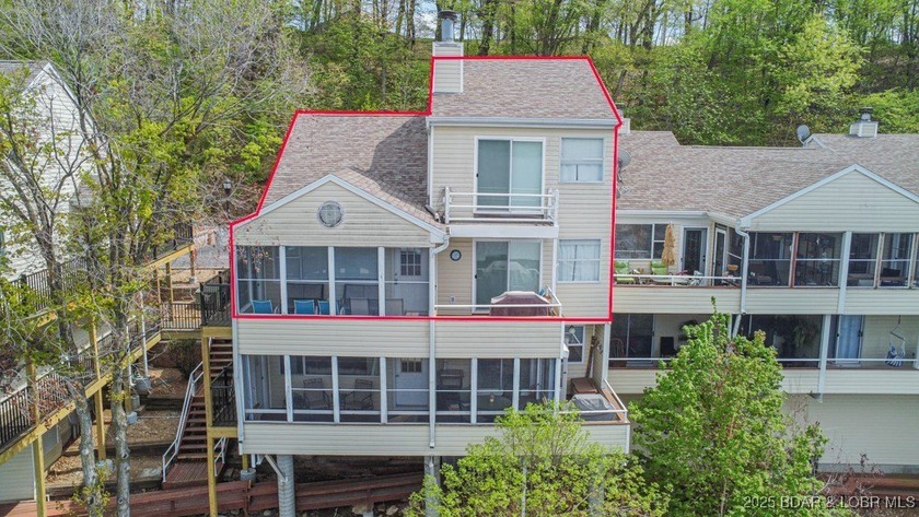 Experience the best of lakeside living in this unique property - photo 2