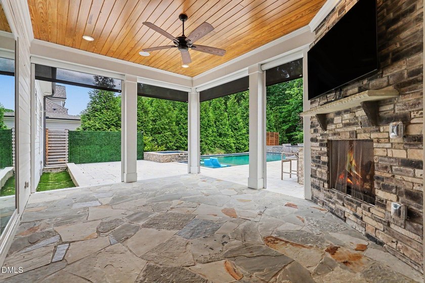 Former 2019 Parade of Homes Gold Winner, this exceptional modern - photo 5