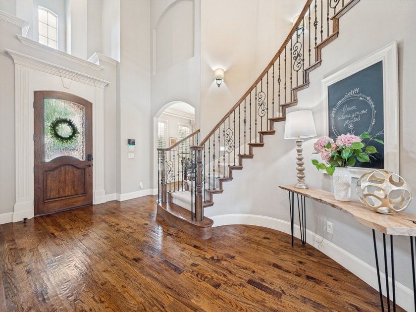 Beautifully appointed Newcastle home in sought-after Country - photo 5