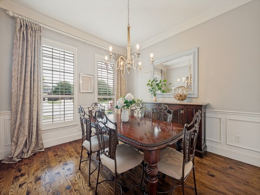 Beautifully appointed Newcastle home in sought-after Country - photo 8