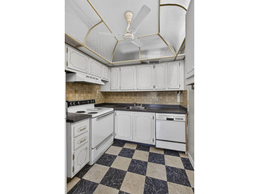 One of the lowest priced 2BR, 1 1/2BA in all of Century Village - photo 21