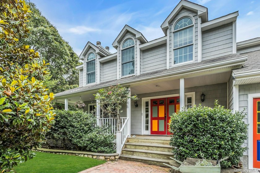 HAMPTON BAYS -- COASTAL LIVING AT ITS BEST Nestled on a private - photo 2