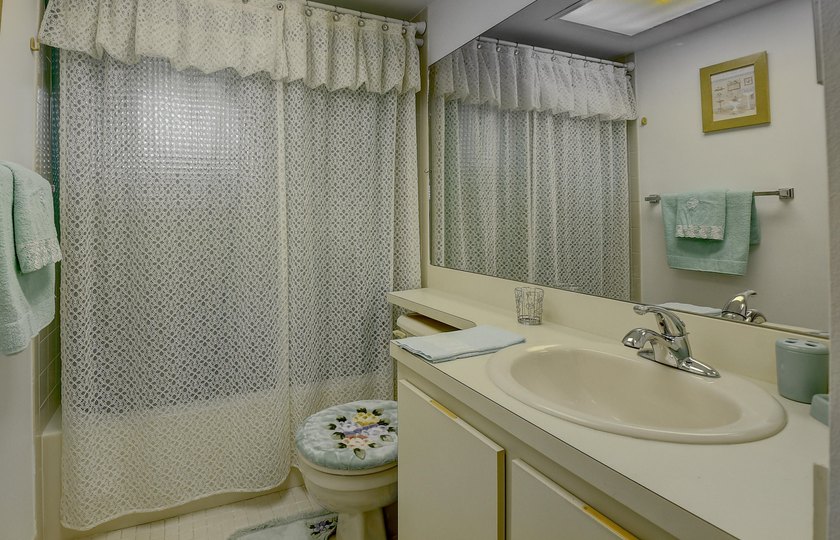 Welcome to Las Verdes, a vibrant and beautifully maintained 55+ - photo 19