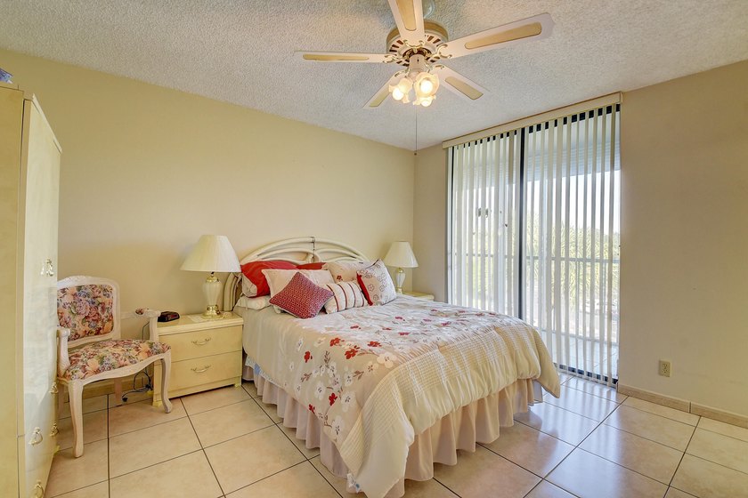 Welcome to Las Verdes, a vibrant and beautifully maintained 55+ - photo 20