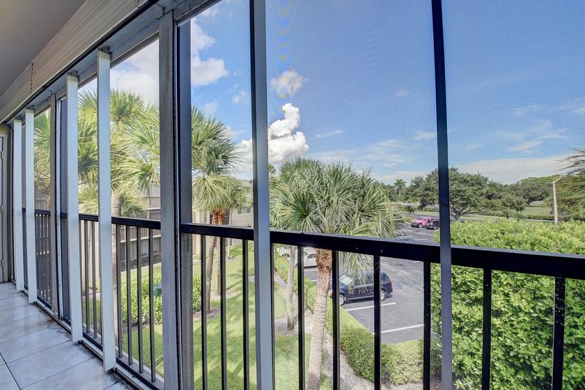 Welcome to Las Verdes, a vibrant and beautifully maintained 55+ - photo 28