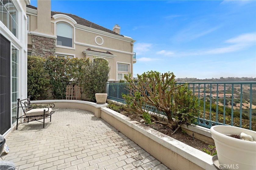 Behind the gates of one of Newport Coast's most desirable - photo 36
