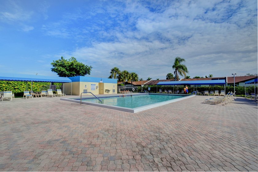 Welcome to Las Verdes, a vibrant and beautifully maintained 55+ - photo 41