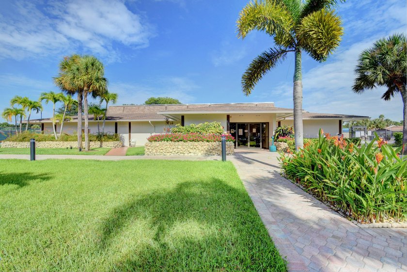 Welcome to Las Verdes, a vibrant and beautifully maintained 55+ - photo 43