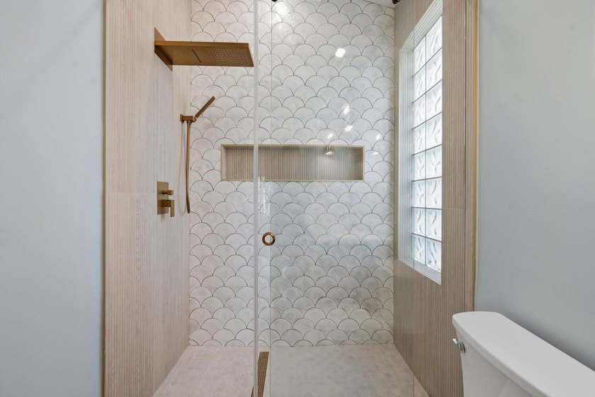 COMPLETELY RENOVATED SINGLE LEVEL HOME IN BRIDGEGATE SOUTH AT - photo 34