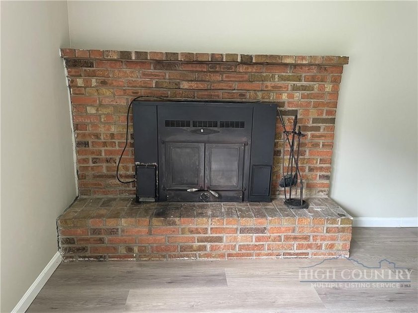 PRICE IMPROVEMENT! HOME AND 8 UNRESTRICTED ACRES! MOTIVATED - photo 14