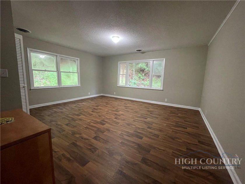 PRICE IMPROVEMENT! HOME AND 8 UNRESTRICTED ACRES! MOTIVATED - photo 18