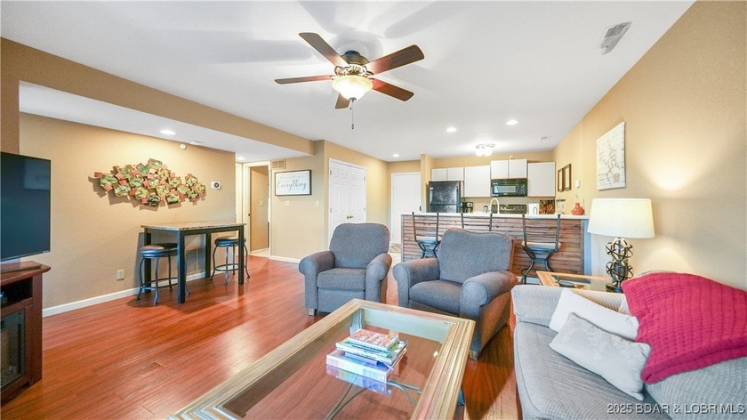 Your year-round Lake escape is ready and waiting. This fully - photo 3