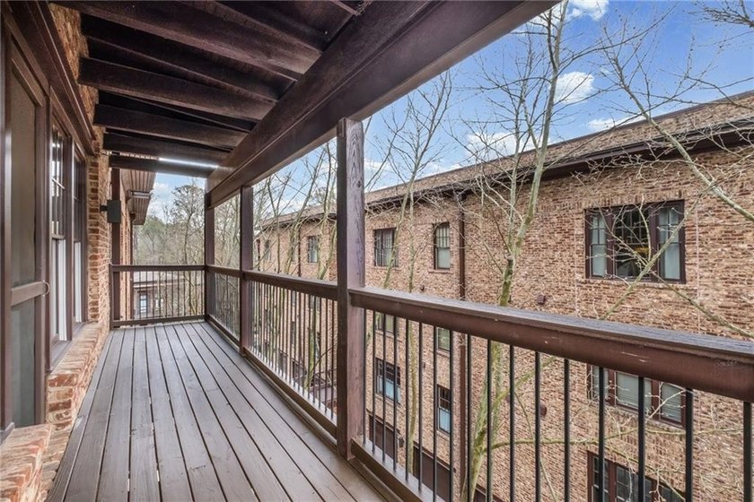 Stunning 4th-floor residence (Unit 403) in the heart of Vickery - photo 22