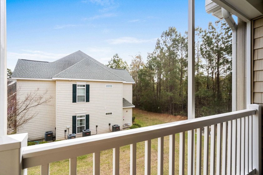 FANTASTIC LOCATION, LOW, WELL MANAGED HOA, BEAUTIFULLY UPDATED! - photo 32