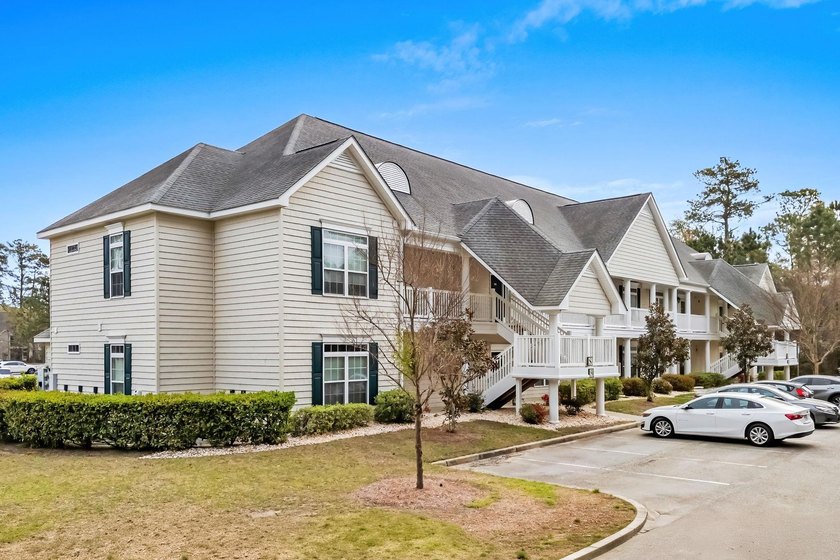 FANTASTIC LOCATION, LOW, WELL MANAGED HOA, BEAUTIFULLY UPDATED! - photo 33