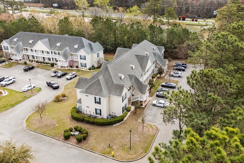 FANTASTIC LOCATION, LOW, WELL MANAGED HOA, BEAUTIFULLY UPDATED! - photo 35