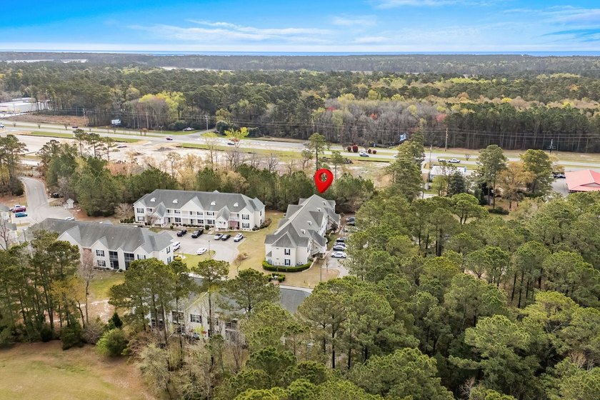 FANTASTIC LOCATION, LOW, WELL MANAGED HOA, BEAUTIFULLY UPDATED! - photo 40