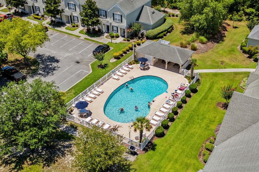 FANTASTIC LOCATION, LOW, WELL MANAGED HOA, BEAUTIFULLY UPDATED! - photo 44