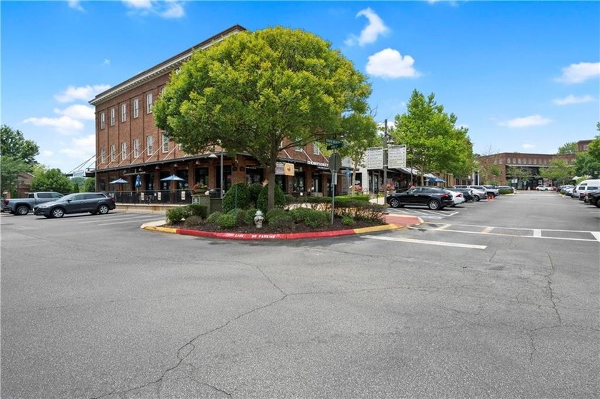Stunning 4th-floor residence (Unit 403) in the heart of Vickery - photo 57