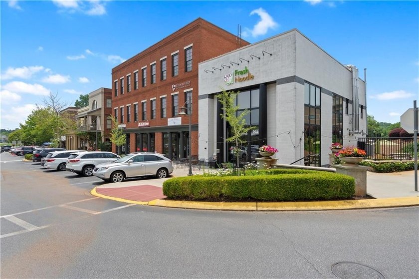 Stunning 4th-floor residence (Unit 403) in the heart of Vickery - photo 58