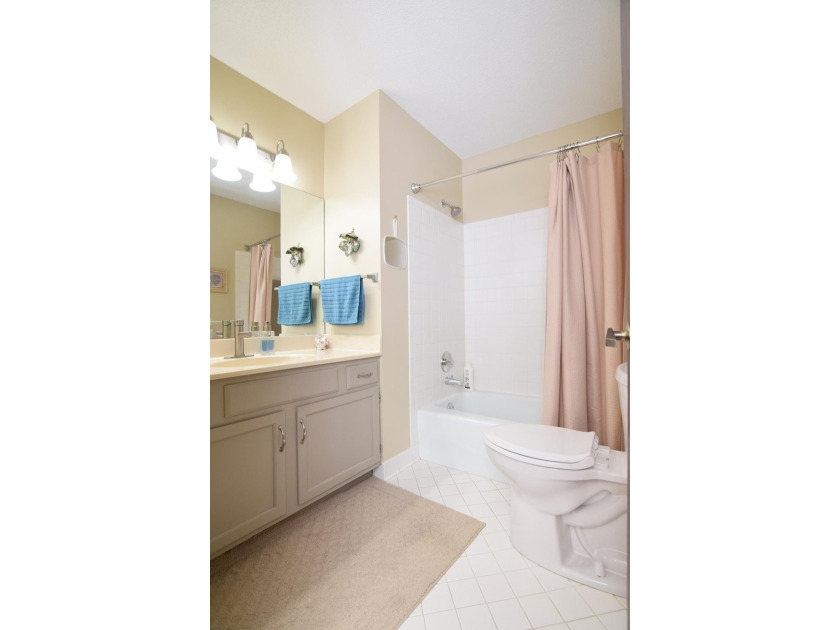 Welcome home. Beautifully maintained condo in PRIME location - photo 15