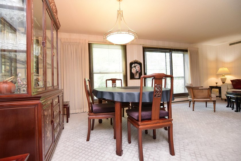 Welcome home. Beautifully maintained condo in PRIME location - photo 24