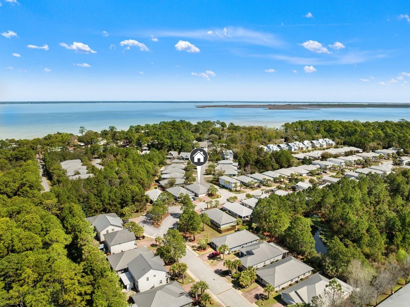 This delightful, move-in ready home welcomes you with a spacious - photo 34