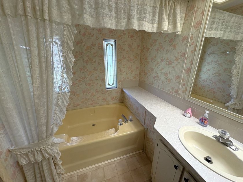 Welcome to Clover Leaf Farms a 55+ age-qualified active and - photo 6