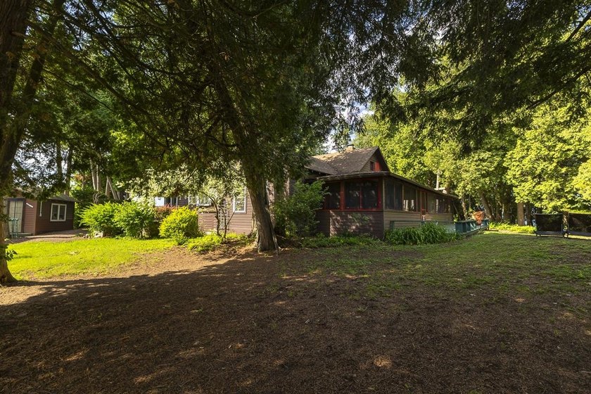 Welcome to Kibbe Point, one of the most distinctive lakefront - photo 34