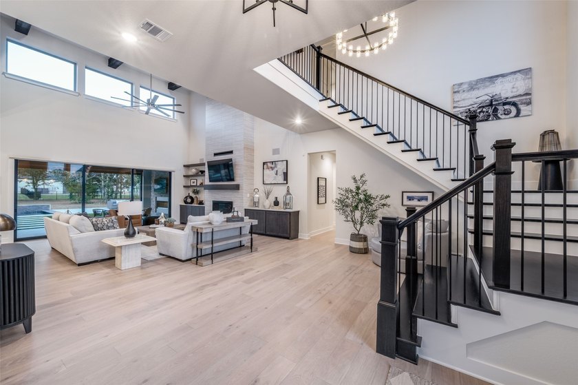 Completed in 2025, this exceptional Toll Brothers residence - photo 6