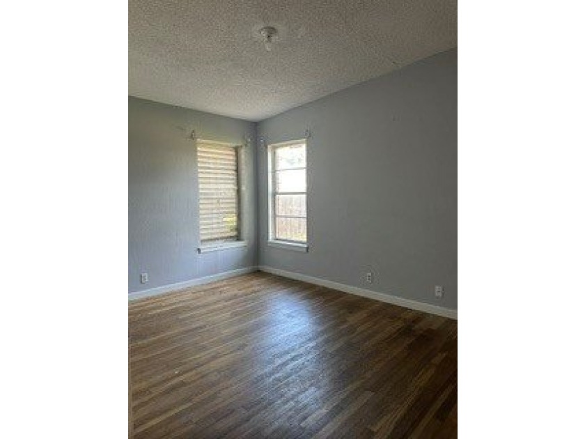 Opportunity Awaits! This 4-bedroom, 1-bath home is full of - photo 10